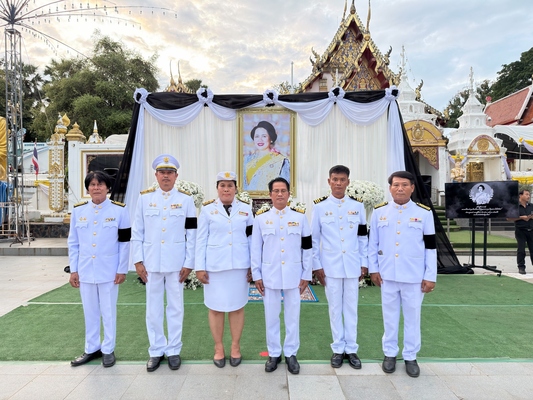 สพอ.ลับแล ร่วมกิจกรรมพิธีบำเพ็ญกุศลครบ 7 วันแห่งการสวรรคต สมเด็จพระนางเจ้าสิริกิติ์ พระบรมราชินีนาถ พระบรมราชชนนีพันปีหลวง