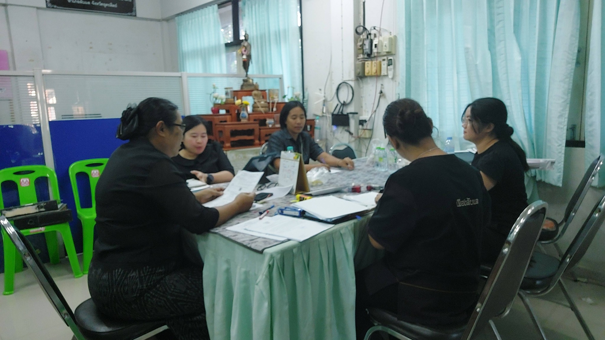 สำนักงานพัฒนาชุมชนอำเภอลับแล ร่วมกันประชุม ประจำเดือนธันวาคม 2568