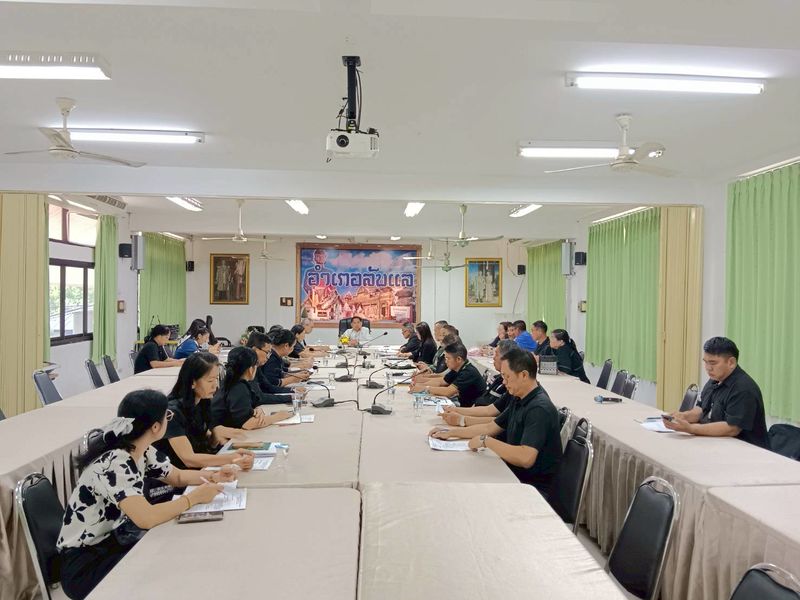 นายอำเภอลับแล เป็นประธานการประชุมจัดงานทำบุญเลี้ยงพระเพื่อเตรียมวางศิลาฤกษ์ที่ว่าการอำเภอลับแลหลังใหม่