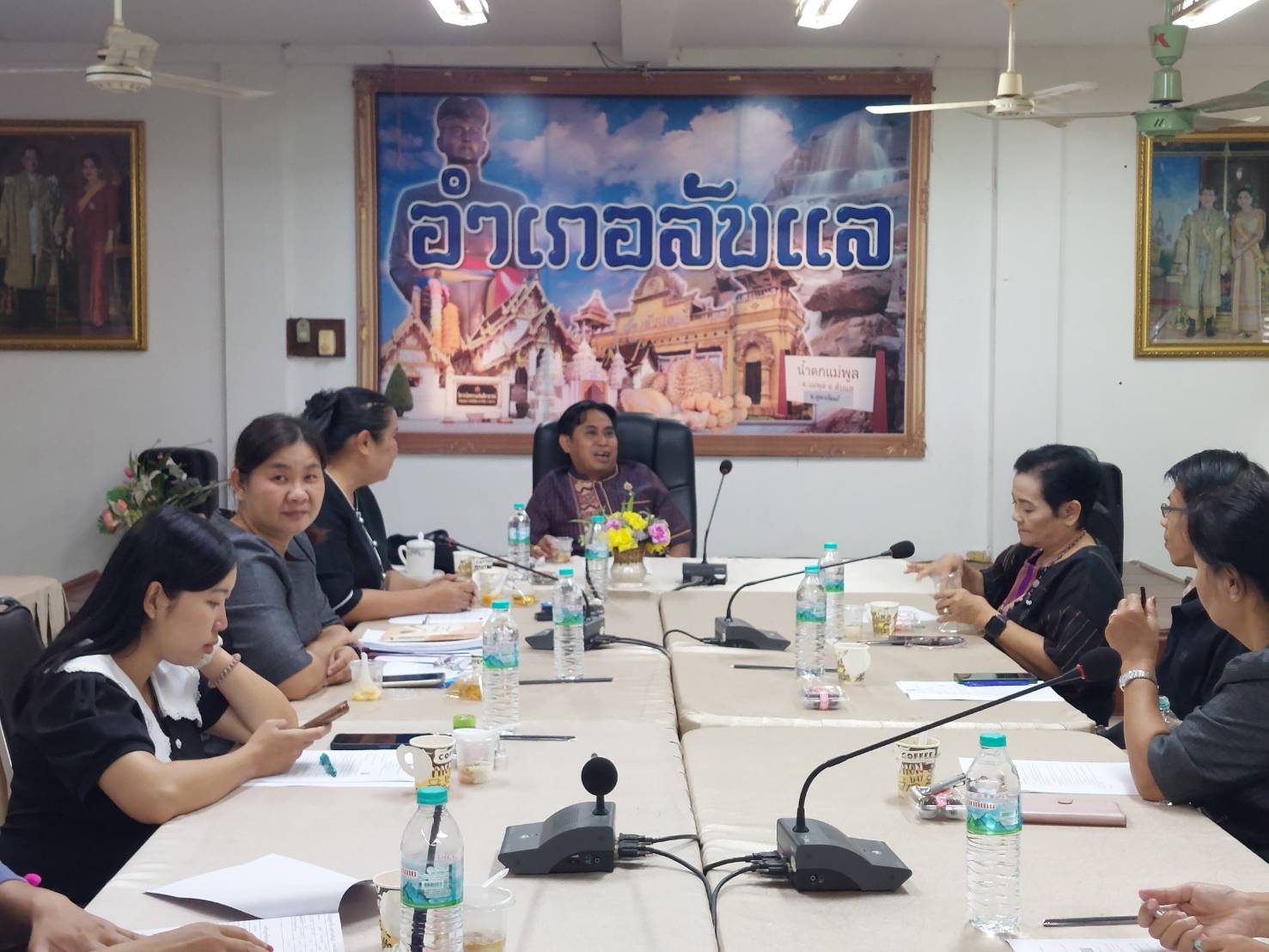 นายอำเภอลับแลเป็นประธานการประชุมคณะอนุกรรมการกลั่นกรองและติดตามการดำเนินงานกองทุนพัฒนาบทบาทสตรีอำเภอ