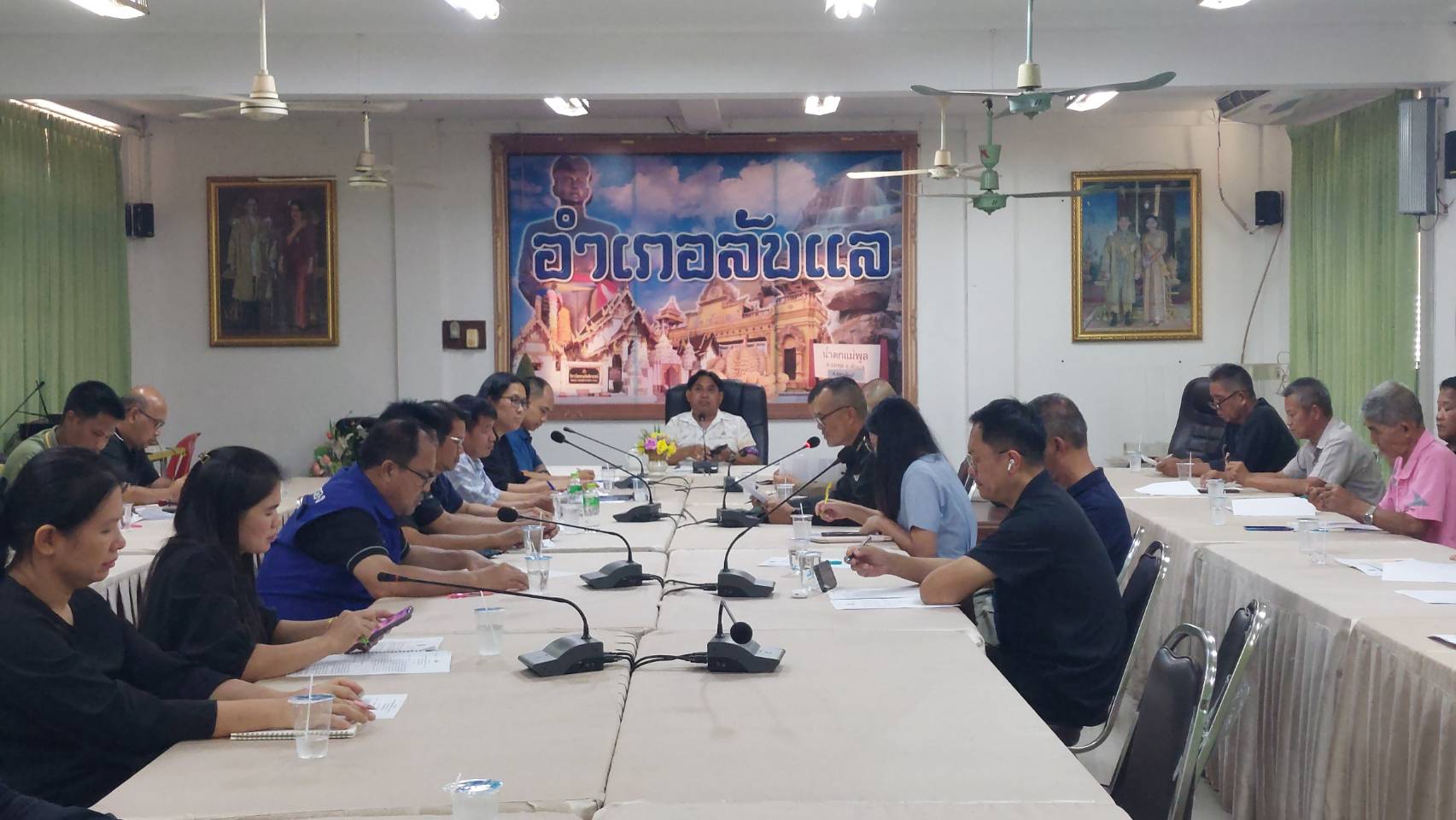 สพอ.ลับแล ร่วมประชุมศูนย์ปฏิบัติการป้องกันและลดอุบัติเหตุทางถนนช่วงเทศกาลสงกรานต์ ปี 2569